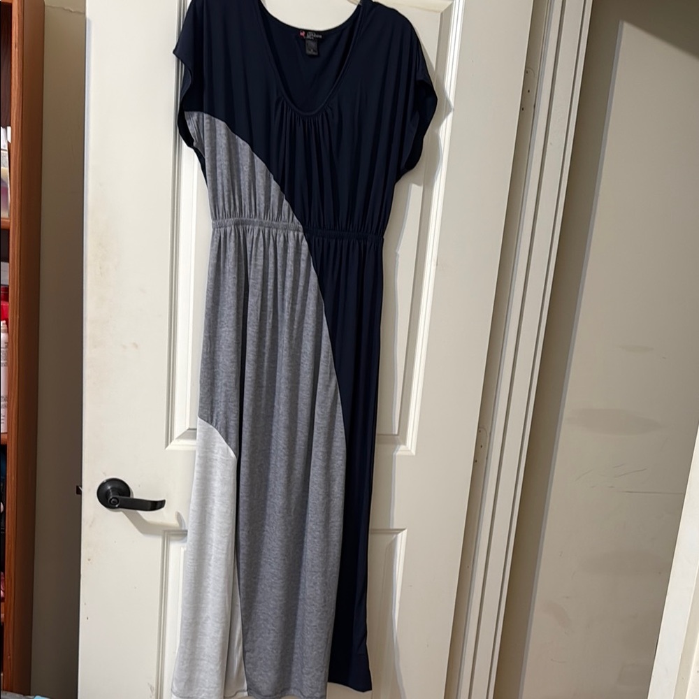 Elegant Colorblock Maxi Dress